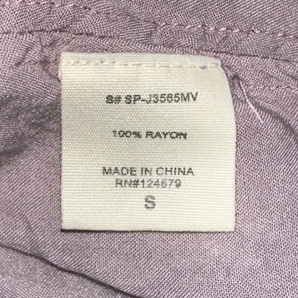 Sneak Peek Short Sleeve Button Down Blouse Shirt - Picture 5 of 6